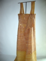2003 - Robe du mur - latex et fil de lin - 200x80x40cm