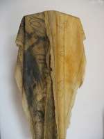 2004 - Robe des maux - latex et mine de plomb - hauteur-150cm